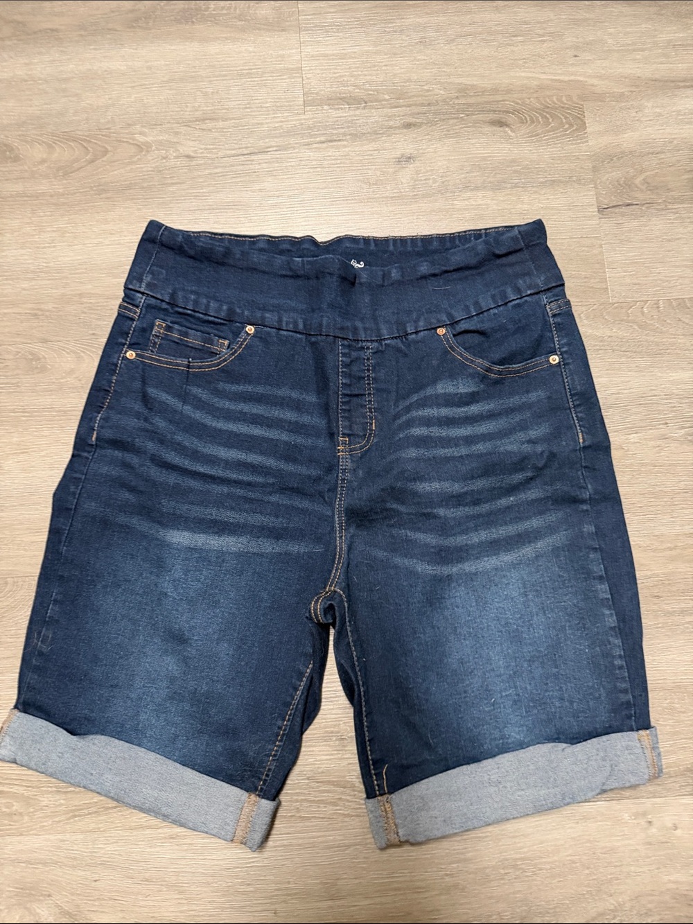 Terra & Sky Dark Wash Roll-Cuff Denim Shorts - Navy